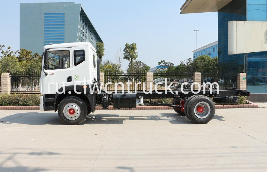 water delivery truck chassis 3